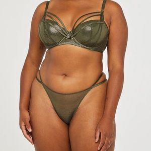Going Platinum Mesh Caged Demi Bra & Matching Thong Panty 🔥 NWT